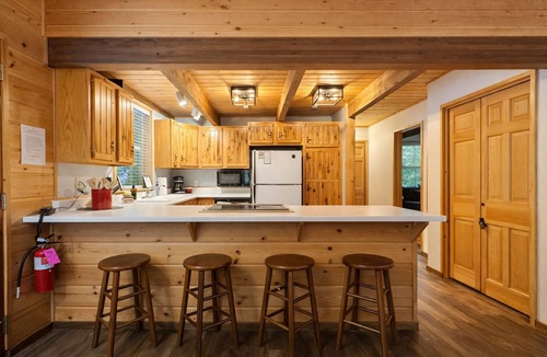 Leavenworth Cabin | Close to Lake/Golf | Hot Tub | ROKU | Firepit