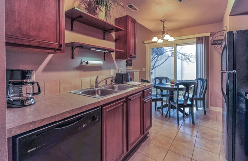 Southwest Ada County Alliance Condo | Close to St. Als, St. Luke's and Micron
