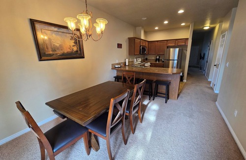 Donnelly House | Close to Tamarack and Cascade Lake boat ramps