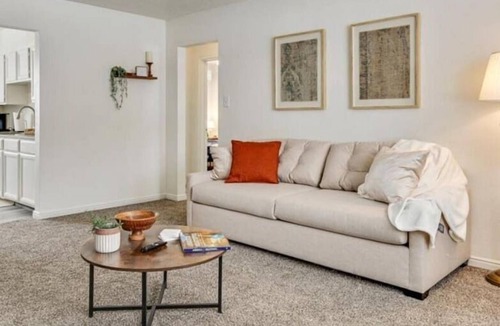 Bountiful Apartment | Close to Viewmont High School,Pets are Allowed
