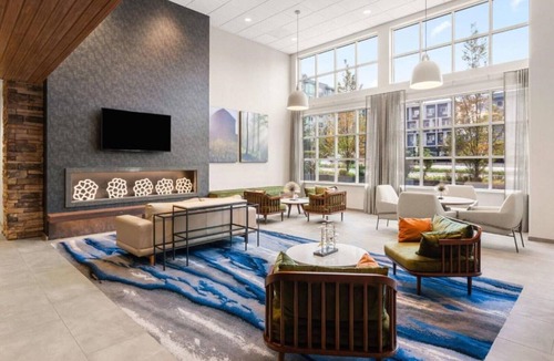 South Lake Union House | Closest Marriott Hotel to the Seattle City Center