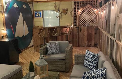 Birch Bay House | Coastal Cottage, 4 Large Decks, Close to Beach