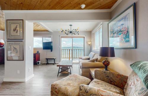 Clinton Hotel | Coastal Garden Cottage