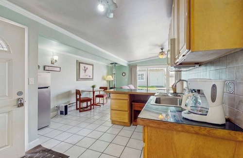Copalis Beach Condo | Coastal oceanfront condo with shared hot tub & beach trail access, dog friendly