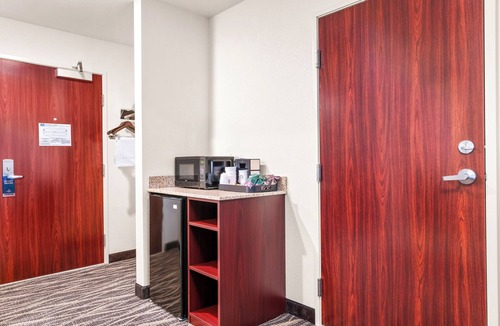 Lynden Hotel | Cobblestone Hotel & Suites - Lynden