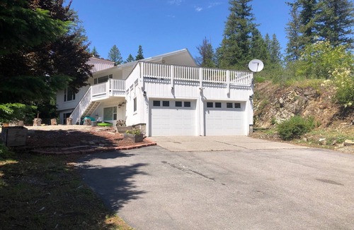 Shoshone County House | Coeur d'Alene River Haven! Fish, Float, Hike & Ski