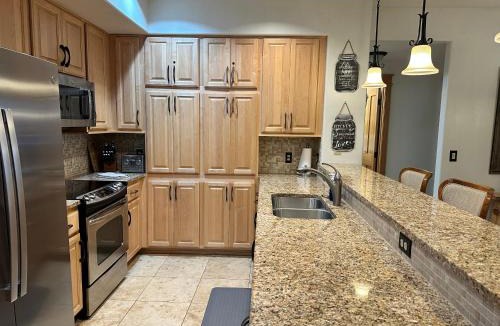 Coeur d'Alene Apartment | Coeur d Alene Riverstone Retreat