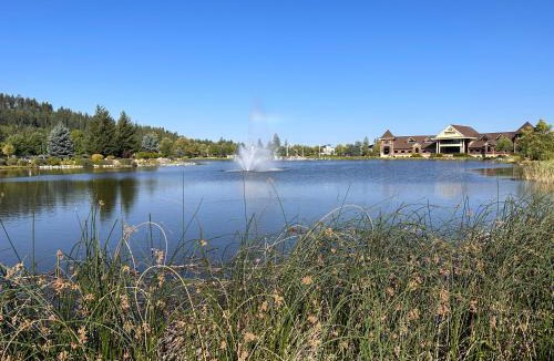 Coeur d'Alene Apartment | Coeur d Alene Riverstone Retreat