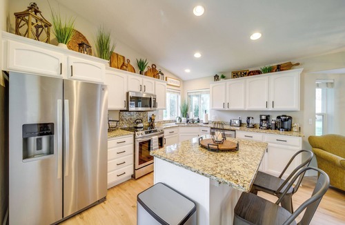 Coeur d'Alene Cottage | Coeur D'alene Vacation Rental ~ 4 Mi to the Lake!