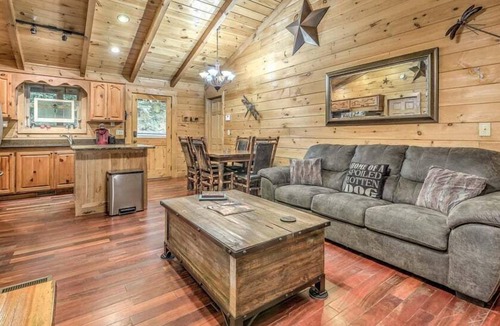 Blue Ridge Cabin | Colby's Cabin- Pet Friendly | Creek Access | Screened Porch