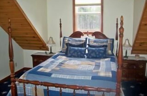 Crescent Cabin | Cold Creek Cabin