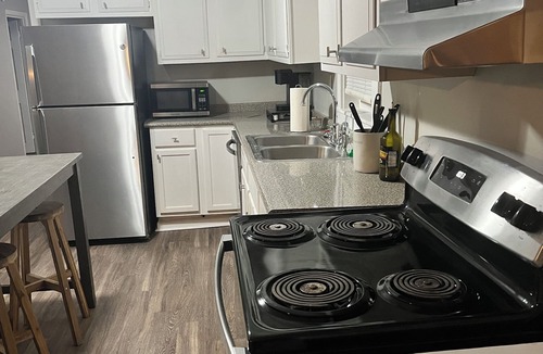 Collierville House | Collierville Cutie! Charming 3-bedroom/3 bath house, sleeps up to 9, spacious
