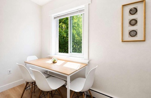 Downtown Seattle House | Colorful downtown condo, 2 bedrooms, king bed