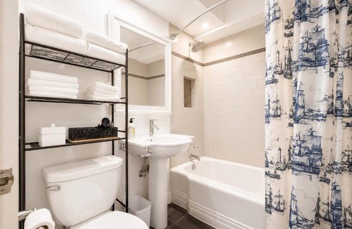 Downtown Seattle House | Colorful downtown condo, 2 bedrooms, king bed