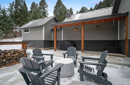 Bozeman House | Colt Mountain Lodge.