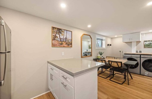 Seattle Metro Area House | Columbia City 2BR - Walkable to Synagogue - Family Visits Welcome