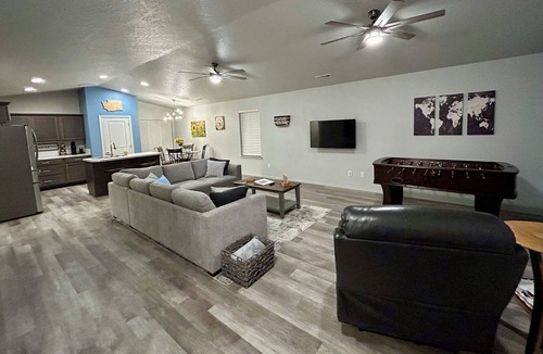 Tri-Cities House | Columbia River View near Toyota Center, Family-Friendly Home in Kennewick
