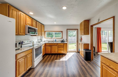 Oak Harbor House | Combined Main House + Studio in Oak Harbor!