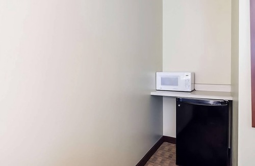 Aberdeen Hotel | Comfort and Convenience in GuestHouse Montesano! Free Parking, Pet-friendly