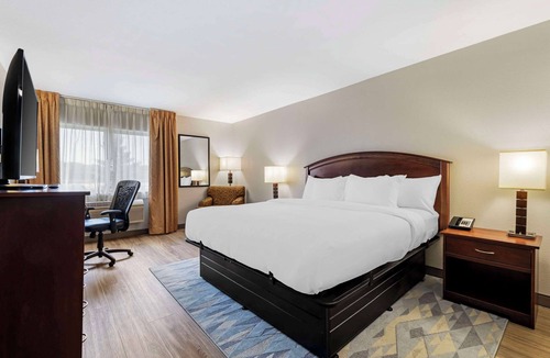 Albert Lea Hotel | Comfort Inn Albert Lea at Trails Travel Center