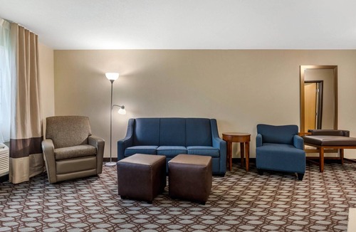Story City Hotel | Comfort Inn Story City