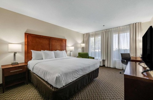 North Logan Hotel | Comfort Inn & Suites Logan Near University