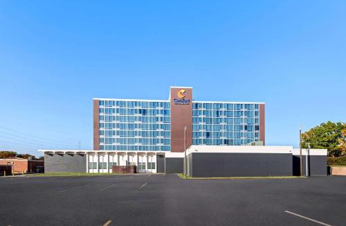 South Central Omaha Hotel | Comfort Inn & Suites Omaha Central