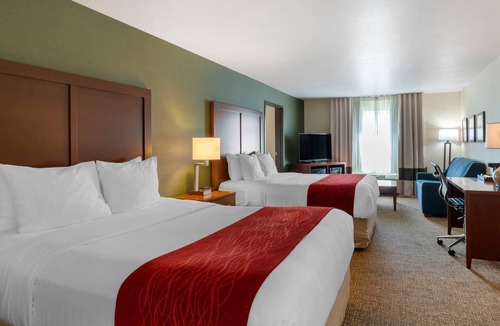 Salem Hotel | Comfort Inn & Suites Salem Northeast