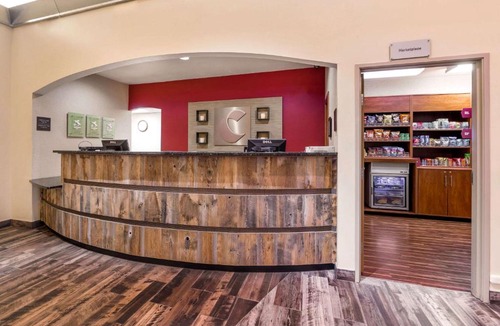 Burlington Hotel | Comfort Suites Burlington