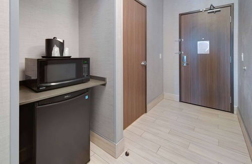 Tri-Cities Hotel | Comfort Suites Kennewick at Southridge