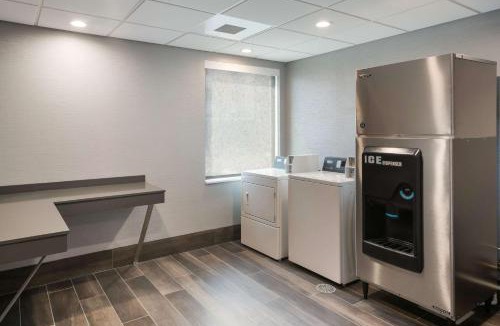 Kennewick Hotel | Comfort Suites Kennewick at Southridge