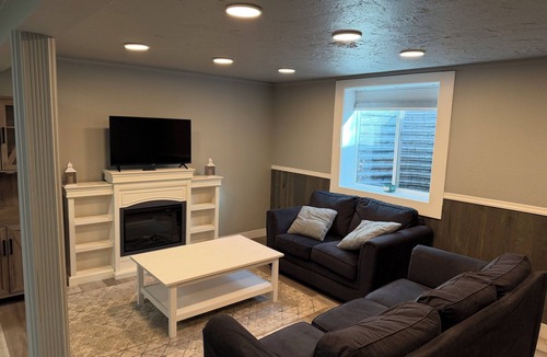 Pocatello Apartment | Comfortable 2 bed 1 bath Full Apartment