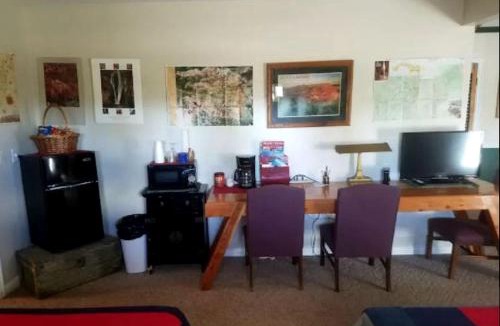 Panguitch Cabin | Comfortable Accommodation for a Getaway near Bryce Canyon in Panguitch, Utah