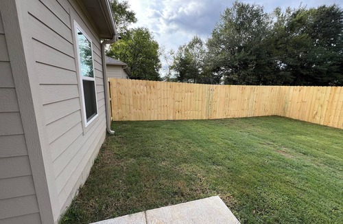 Beebe House | Comfortable & Cozy Private Bed New ConstructionnHouse w/Privacy Fence Backyard