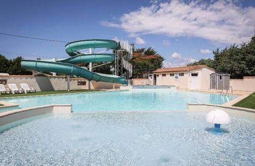 Les Achards House | Comfortable mobile home with 2 bedrooms and equipped kitchen