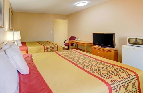 Ashland Hotel | Comfortable Oren Stay Near Ashland Vineyards & Winery | Two Rooms, Free Parking
