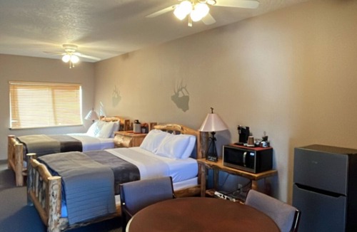 Lowman Cabin | Comfortable Riverside Retreat on 4 acres in secluded Lowman Idaho. Sleeps 45+.