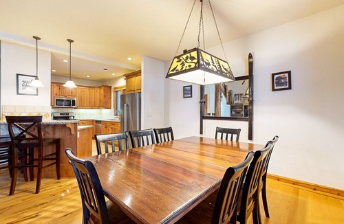 Sunriver House | Comfortable townhome with private hot tub & shared pool - SHARC passes included