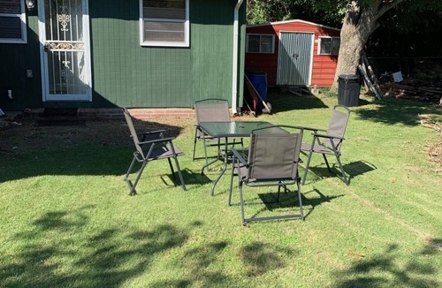 Tuskegee House | Comfy Bedroom near Auburn w/private bath & entry