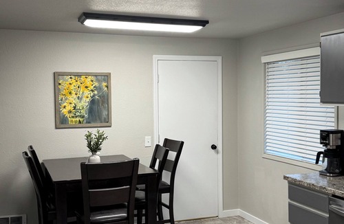 Post Falls House | Comfy Home 5 min to River + Trails, 15 min to CdA - Sleeps 6