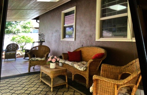 Roseburg House | Comfy home in nice neighborhood. Short walk to shops, wine, breweries and food