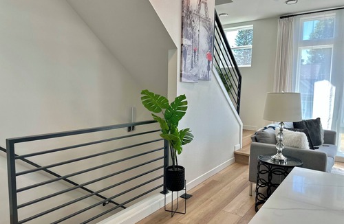 Whittier Heights House | Comfy Room in Ballard