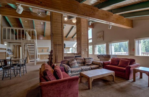 Wildernest Apartment | Comfy Studio Condo w/ Mountain & Lake Dillon Views