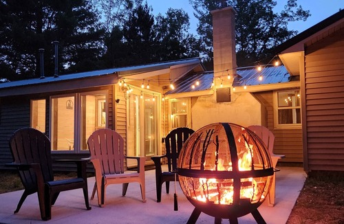 Manistee Cabin | Completely remodeled cabin on 18 acres - across from Little Manistee River!