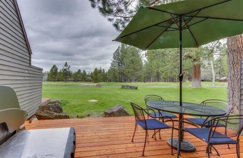 Overlook Park House | Condo in Great Location View of Golf Course & SHARC Passes - Dogs OK
