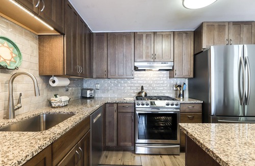 Overlook Park Condo | Condo in Great Location, View of Golf Course & SHARC Passes - Dogs OK