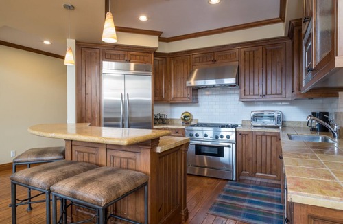 Ketchum Condo | Condo with Mountain Views and WIFI! Steps to Downtown!