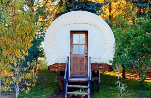 Moreland Cabin | Conestoga Wagon Retreat