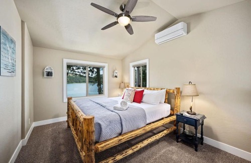 Worley House | Conkling Bay Escape