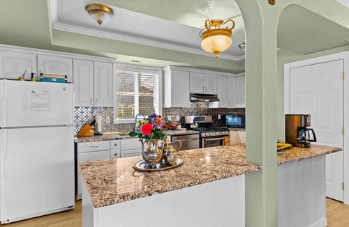 Yelm Apartment | Conley Suites Apartment A - for those that prefer a private space.